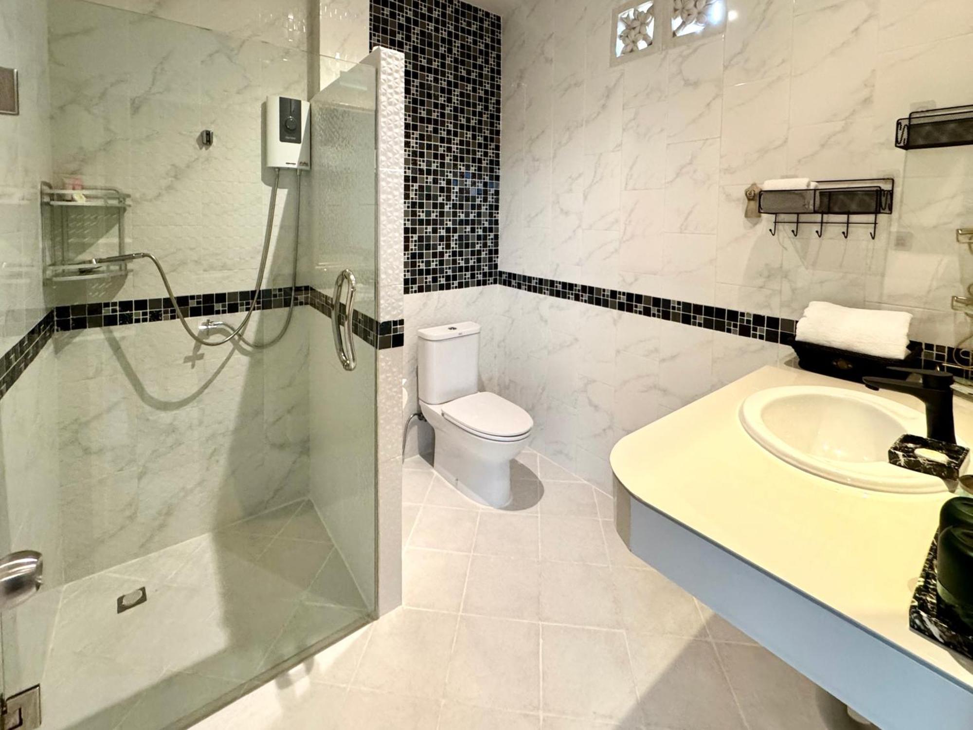 Klong Muang Beach Apartment Екстериор снимка